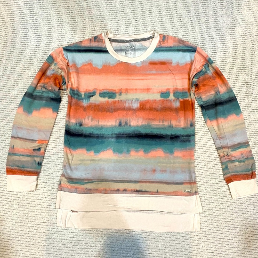 MNY Performance sweatshirt abstract layered design, Sz Small. So soft!